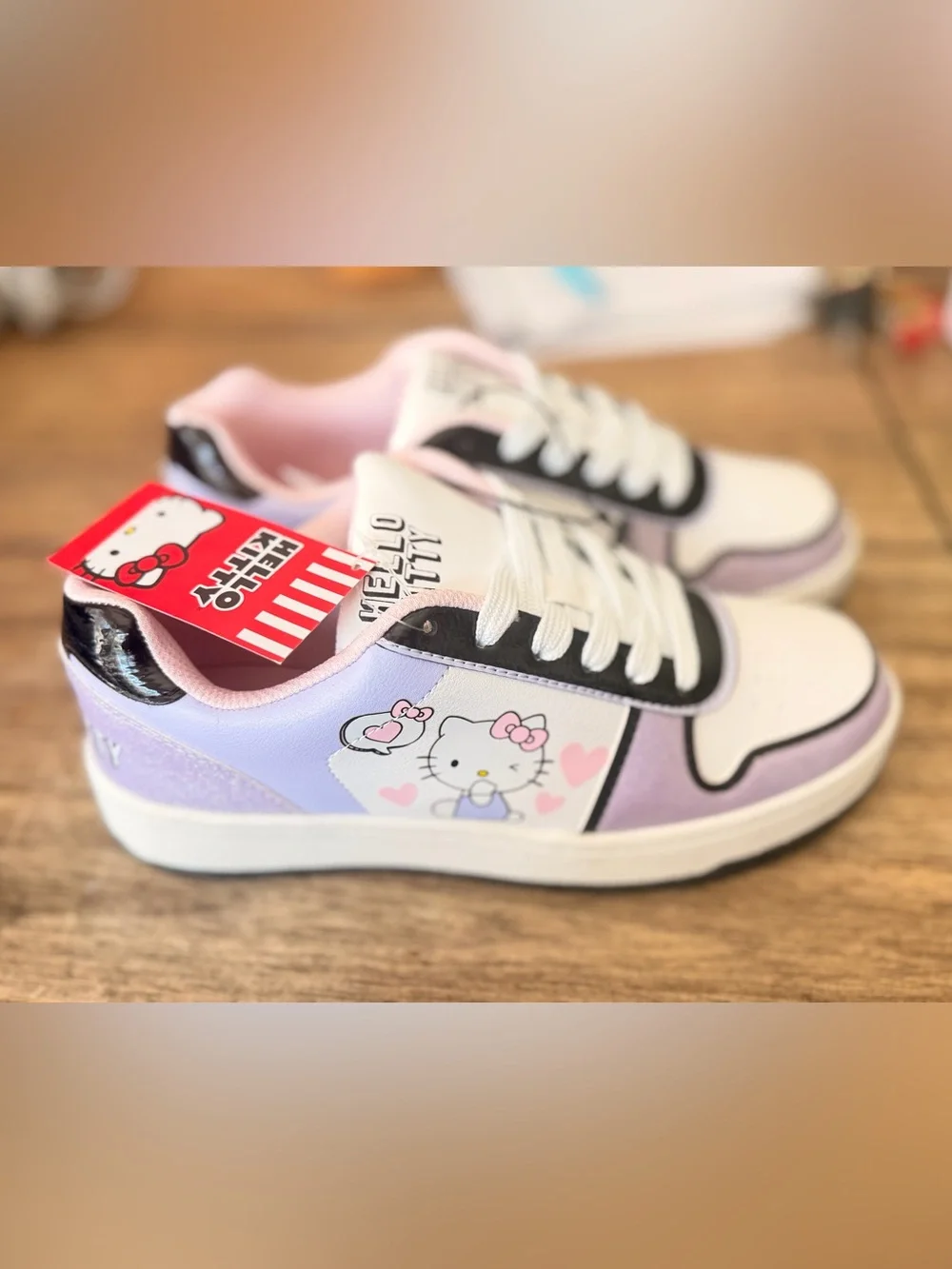 Hello Kitty Kids' Lavender and White Sneakers size 9